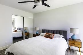 Cozy Condo w Heated Pool 1 Hr to Joshua Tree NP