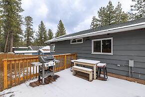 Quail Drive 2 Bdrm 1 Bath Modern Cabin Hot Tub