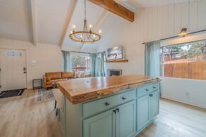 Quail Drive 2 Bdrm 1 Bath Modern Cabin Hot Tub