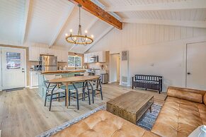 Quail Drive 2 Bdrm 1 Bath Modern Cabin Hot Tub