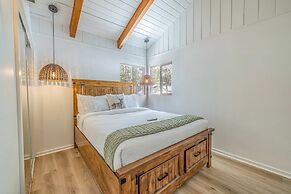 Quail Drive 2 Bdrm 1 Bath Modern Cabin Hot Tub