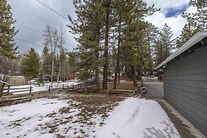 Quail Drive 2 Bdrm 1 Bath Modern Cabin Hot Tub