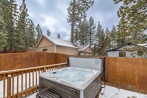 Quail Drive 2 Bdrm 1 Bath Modern Cabin Hot Tub