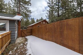 Quail Drive 2 Bdrm 1 Bath Modern Cabin Hot Tub