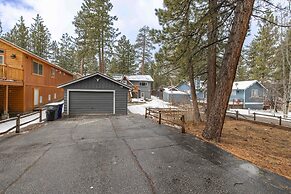 Quail Drive 2 Bdrm 1 Bath Modern Cabin Hot Tub