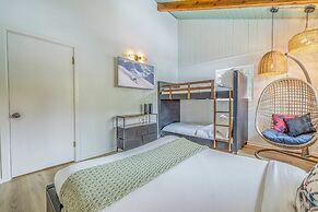 Quail Drive 2 Bdrm 1 Bath Modern Cabin Hot Tub