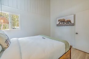 Quail Drive 2 Bdrm 1 Bath Modern Cabin Hot Tub