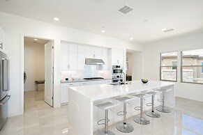 A Luxurious Oasis Experience in Desert Palm