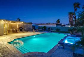 Relax at the 3BR Tranquil Oasis in Palm Springs