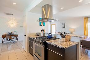 Relax at the 3BR Tranquil Oasis in Palm Springs