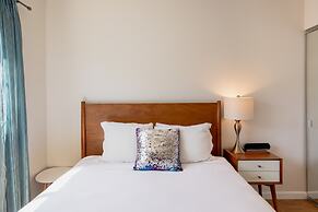 Relax at the 3BR Tranquil Oasis in Palm Springs