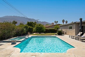 Relax at the 3BR Tranquil Oasis in Palm Springs