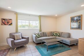 Relax at the 3BR Tranquil Oasis in Palm Springs