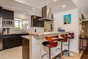 Relax at the 3BR Tranquil Oasis in Palm Springs