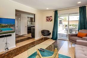 Relax at the 3BR Tranquil Oasis in Palm Springs