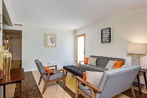 Relax at the 3BR Tranquil Oasis in Palm Springs