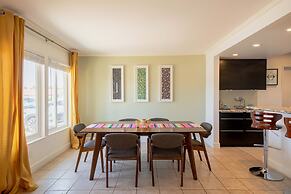 Relax at the 3BR Tranquil Oasis in Palm Springs