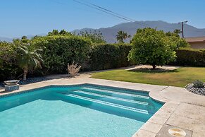 Relax at the 3BR Tranquil Oasis in Palm Springs