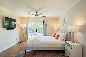 Relax at the 3BR Tranquil Oasis in Palm Springs