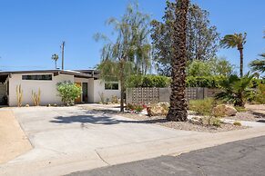 Lux Desert Retreat 4BR Pool Spa Stunning Views