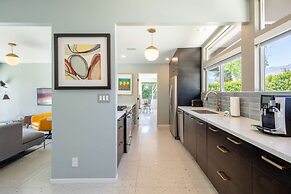 Lux Desert Retreat 4BR Pool Spa Stunning Views