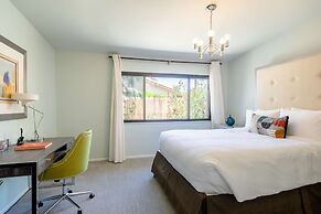 Lux Desert Retreat 4BR Pool Spa Stunning Views