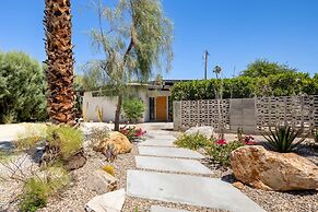 Lux Desert Retreat 4BR Pool Spa Stunning Views