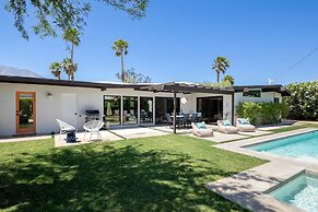 Lux Desert Retreat 4BR Pool Spa Stunning Views