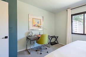 Lux Desert Retreat 4BR Pool Spa Stunning Views