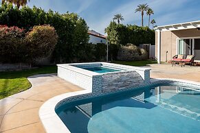 Movie Colony Oasis - Peaceful Walk to Downtown