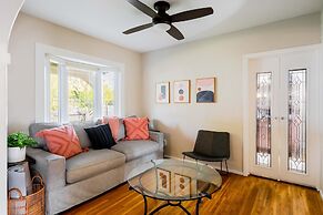 Movie Colony Oasis - Peaceful Walk to Downtown