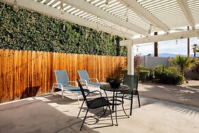 Movie Colony Oasis - Peaceful Walk to Downtown