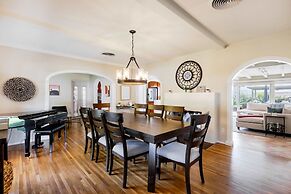 Movie Colony Oasis - Peaceful Walk to Downtown