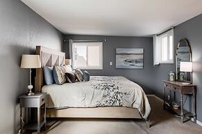 Movie Colony Oasis - Peaceful Walk to Downtown