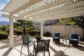 Movie Colony Oasis - Peaceful Walk to Downtown