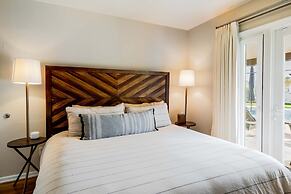 Movie Colony Oasis - Peaceful Walk to Downtown