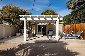 Movie Colony Oasis - Peaceful Walk to Downtown