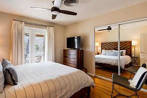 Movie Colony Oasis - Peaceful Walk to Downtown