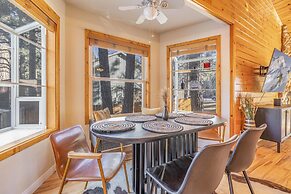 Luxurious Mountain Retreat w Hot Tub Fireplace