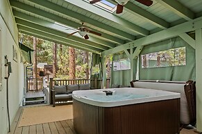 Luxurious Mountain Retreat w Hot Tub Fireplace