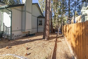Luxurious Mountain Retreat w Hot Tub Fireplace