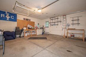 Luxurious Mountain Retreat w Hot Tub Fireplace