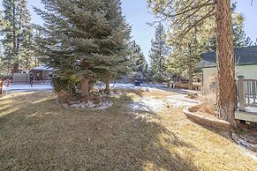 Luxurious Mountain Retreat w Hot Tub Fireplace