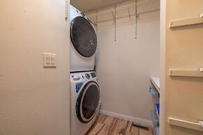 Luxurious Mountain Retreat w Hot Tub Fireplace