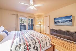 Luxurious Mountain Retreat w Hot Tub Fireplace