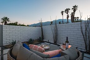 Retro Chic Oasis Saltwater Pool Spa Mnt Views