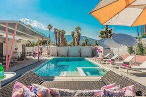 Retro Chic Oasis Saltwater Pool Spa Mnt Views