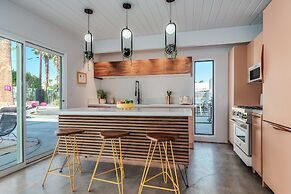 Retro Chic Oasis Saltwater Pool Spa Mnt Views