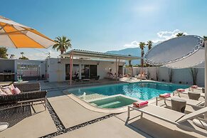 Retro Chic Oasis Saltwater Pool Spa Mnt Views