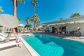 Retro Chic Oasis Saltwater Pool Spa Mnt Views